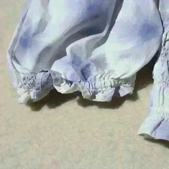 LEVI'S Milkmaid Smocked Floral Puff Balloon Off Shoulder Crop Top Women Med - Picture 6 of 13